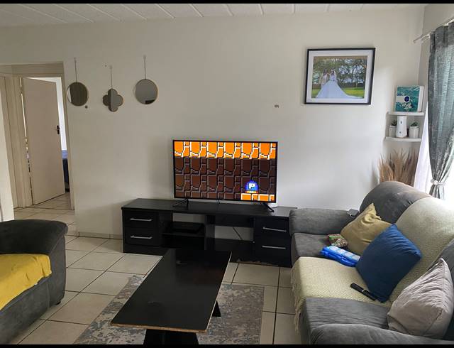 2 BEDROOM SECTIONAL TITLE FOR SALE IN RAVENSWOOD